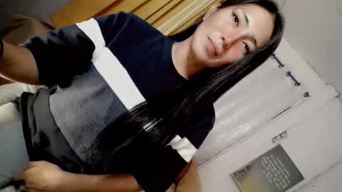 its me CLAUDIA online show from 9, 2, 2026