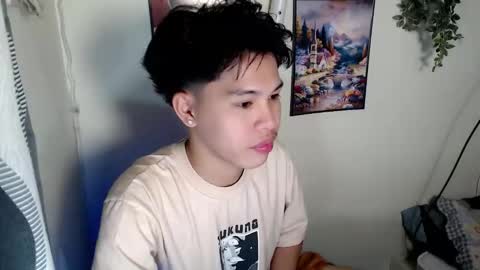 Snapshot of hot_kisser19 chatting on 17, 4, 2026 mark online show from 17, 4, 2026