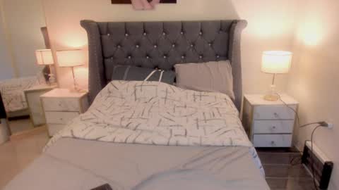 Snapshot of hot_laureen chatting on 2, 12, 2024 lyn online show from 2, 12, 2024