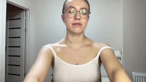 Lina online show from 21, 12, 2024