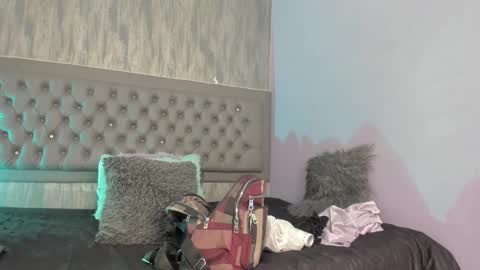 AGATHA CONNORS online show from 22, 12, 2024