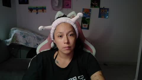 Snapshot of hot_mommymia chatting on 25, 6, 2026 Mia online show from 25, 6, 2026