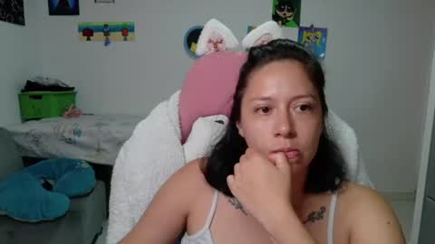 Snapshot of hot_mommymia chatting on 16, 7, 2026 Mia online show from 16, 7, 2026