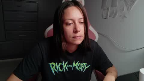 Snapshot of hot_mommymia chatting on 23, 7, 2026 Mia online show from 23, 7, 2026