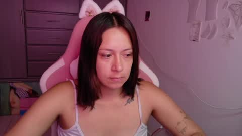 Snapshot of hot_mommymia chatting on 28, 7, 2026 Mia online show from 28, 7, 2026