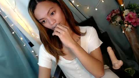 SWEET AGATHA online show from 17, 1, 2025