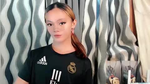 SWEET AGATHA online show from 24, 1, 2025