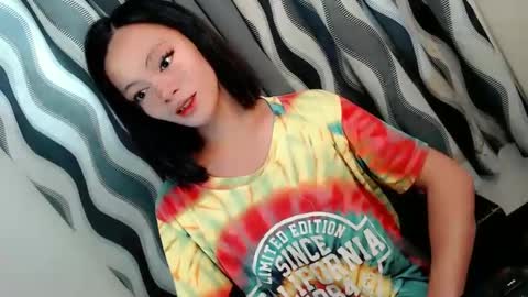 SWEET AGATHA online show from 6, 3, 2025