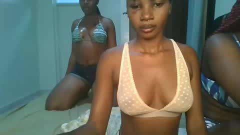 Hot petite online show from 28, 4, 2026