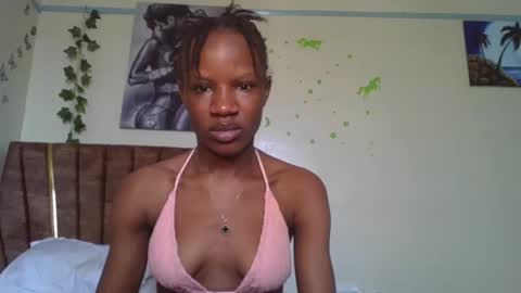 hot petite100 online show from 4, 11, 2025