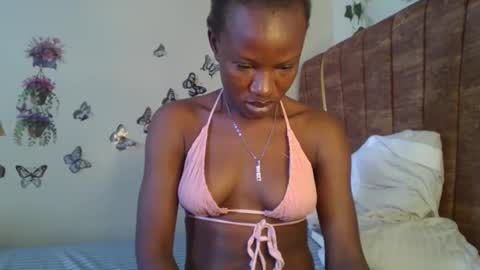 Snapshot of hot_petite100 chatting on 11, 4, 2026 hot petite100 online show from 11, 4, 2026