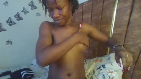 Snapshot of hot_petite100 chatting on 30, 4, 2026 hot petite100 online show from 30, 4, 2026