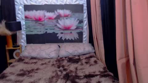 Snapshot of hot_pleasure_cock chatting on 19, 12, 2025 Julli Anna online show from 19, 12, 2025