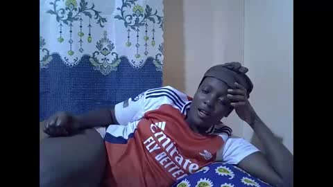 RAYLAH online show from 2, 12, 2025