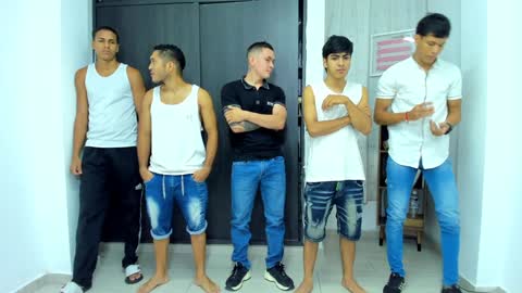 Vanesa Oliver and Andrew online show from 2, 2, 2025