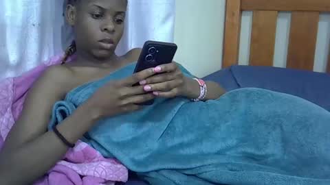 Snapshot of hot_tara1 chatting on 4, 12, 2025 tara online show from 4, 12, 2025