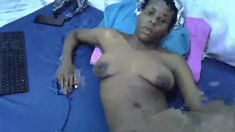 Snapshot of hot_tara1 chatting on 16, 12, 2025 tara online show from 16, 12, 2025