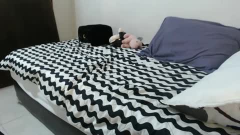 Hot and PowerHOPE U MISS ME online show from 3, 12, 2024