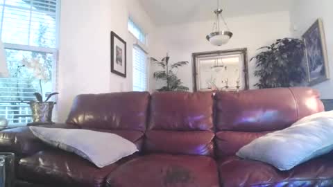 hotblondemilf1962 online show from 23, 7, 2026