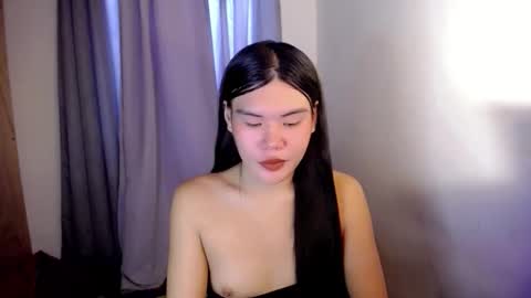 Snapshot of hotbunnyrainx chatting on 29, 10, 2025 rain online show from 29, 10, 2025