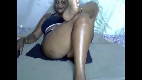 Snapshot of hotcaroo chatting on 16, 9, 2025 Big Boobs online show from 16, 9, 2025