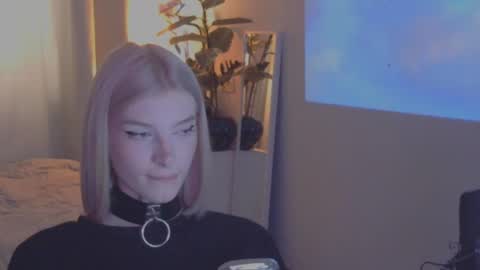 hotchubently online show from 4, 3, 2025