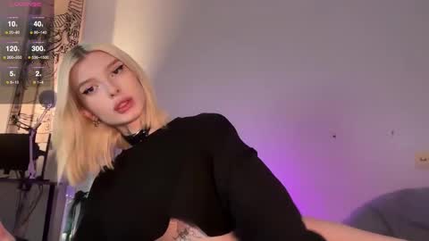 hotchubently online show from 15, 10, 2025