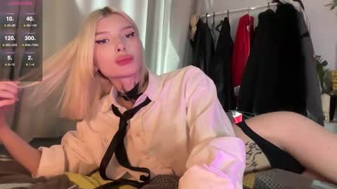 hotchubently online show from 18, 10, 2025