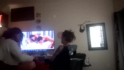 hotcouple1319 online show from 3, 5, 2026