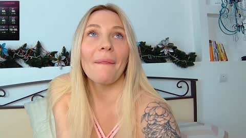 Anna 23   Archie 25  online show from 23, 1, 2025