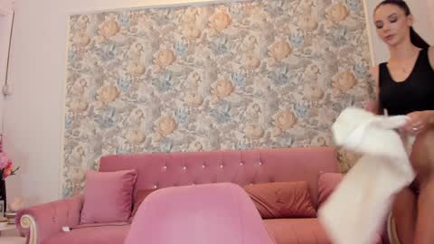 hotfallingdevil online show from 9, 11, 2025