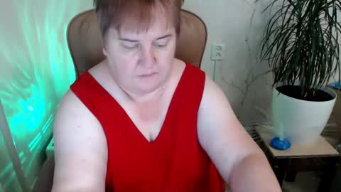Snapshot of hotfiremommy chatting on 8, 1, 2025 LimonkaFire online show from 8, 1, 2025