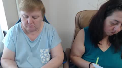 Snapshot of hotfiremommy chatting on 9, 11, 2025 LimonkaFire online show from 9, 11, 2025