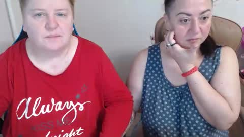 Snapshot of hotfiremommy chatting on 22, 11, 2025 LimonkaFire online show from 22, 11, 2025