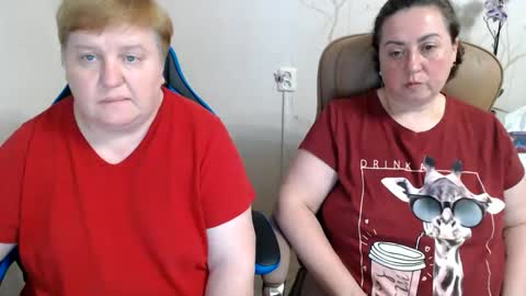 Snapshot of hotfiremommy chatting on 6, 6, 2026 LimonkaFire online show from 6, 6, 2026
