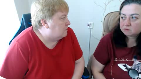 Snapshot of hotfiremommy chatting on 11, 6, 2026 LimonkaFire online show from 11, 6, 2026
