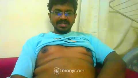 hotgluteus4321 online show from 9, 3, 2026