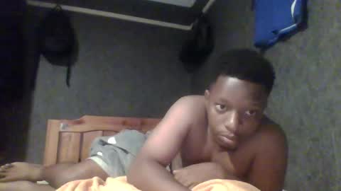 hotguyy001 online show from 25, 2, 2025