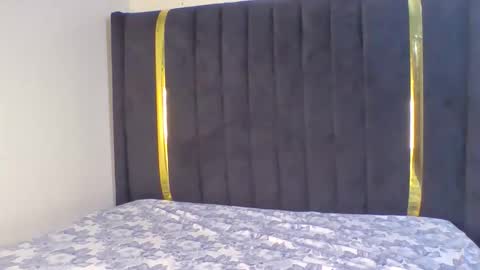 hotleen997564 online show from 4, 2, 2026