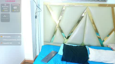 Snapshot of hotlittlechill chatting on 27, 10, 2025 hotlittlechill online show from 27, 10, 2025