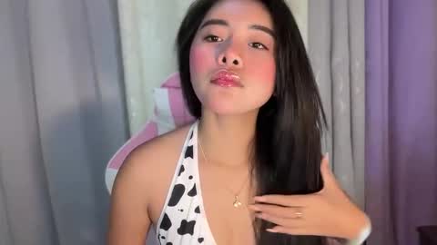 Snapshot of hotloveaxx chatting on 7, 11, 2025 Vea online show from 7, 11, 2025