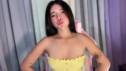 Snapshot of hotloveaxx chatting on 9, 11, 2025 Vea online show from 9, 11, 2025