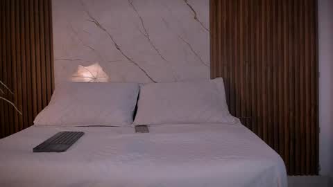 hotlovestory online show from 11, 4, 2026