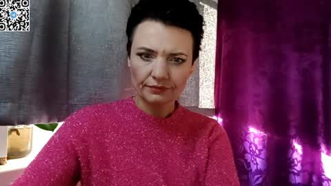 hotmamaqueen234 online show from 15, 4, 2026