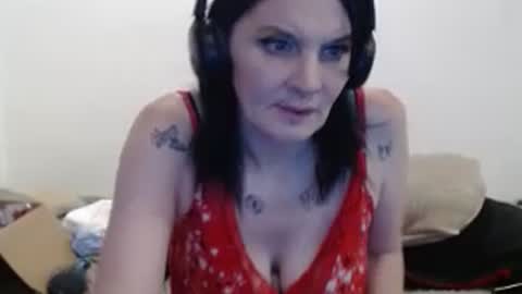 hotmodel1984 online show from 19, 7, 2026