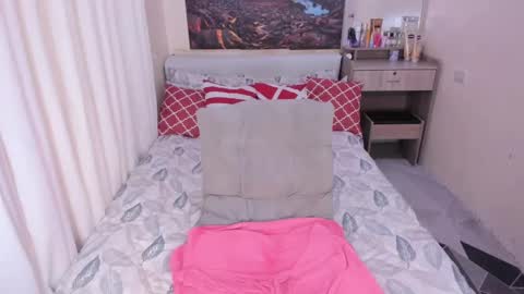 Snapshot of hotnasty_madisson chatting on 2, 1, 2025 Madi online show from 2, 1, 2025