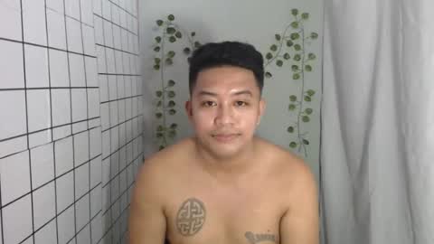 Snapshot of hotnielkhalifa chatting on 5, 10, 2025 neilkhalifa online show from 5, 10, 2025