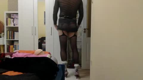 hotnylonboy online show from 10, 6, 2026