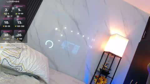 Snapshot of hotpawgmilf chatting on 14, 9, 2025 Sussy Bloom online show from 14, 9, 2025