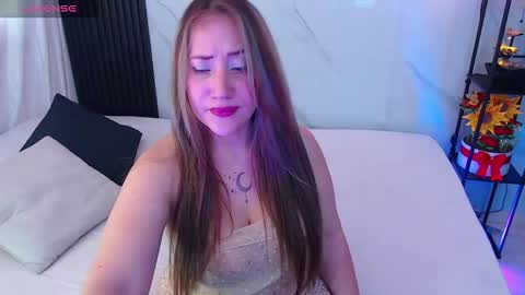 Snapshot of hotpawgmilf chatting on 14, 10, 2025 Sussy Bloom online show from 14, 10, 2025